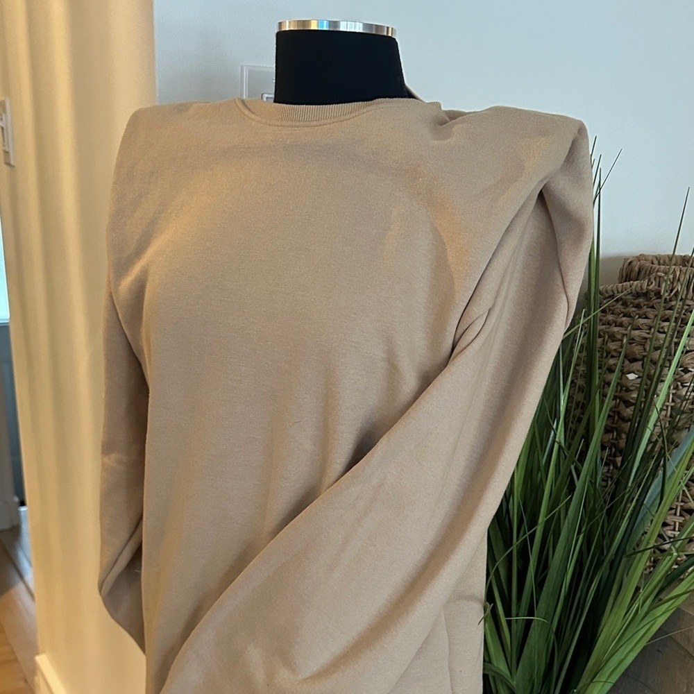 And April Tan Sweater Dress with extended shoulders - Size S/M - Picture 3 of 8